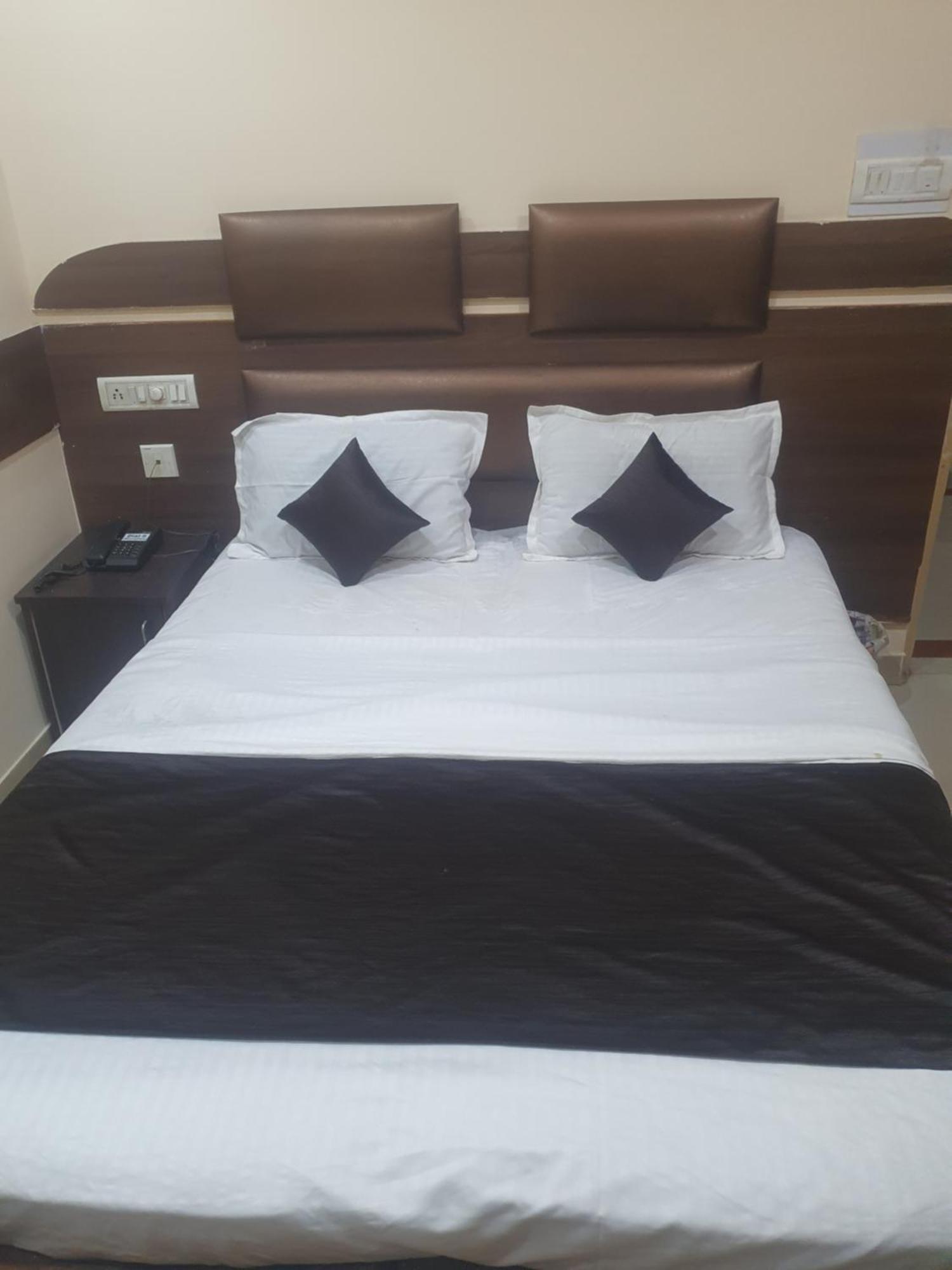 Hotel Anmol 阿姆比卡普尔 客房 照片